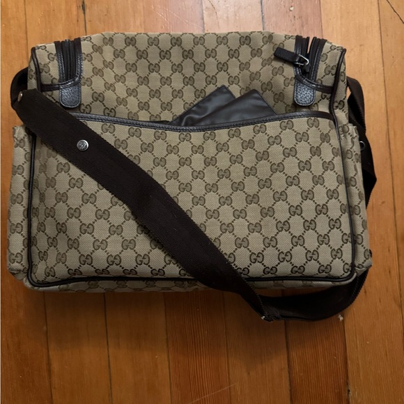 Gucci Beige and Black Messenger Bag